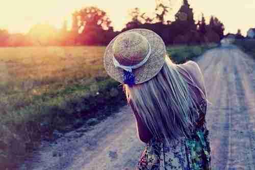 50个撩妹金句，怎样高情商和女生聊天（50个撩妹金句,分分钟撩妹套路到她小鹿乱撞）