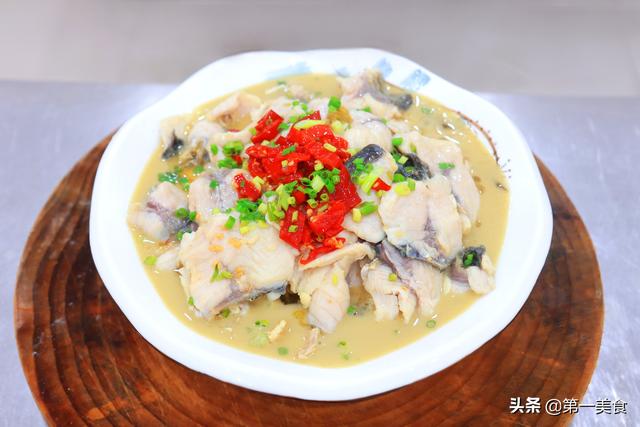 酸菜鱼的做法最正宗的做法，酸菜鱼的做法（厨师长分享餐馆酸菜鱼做法）