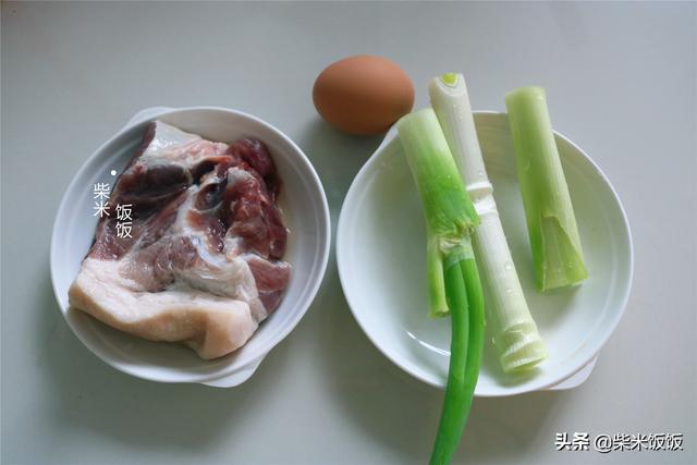 馄饨馅的做法，馄饨馅的做法和配料（跟87岁奶奶学调馄饨馅）