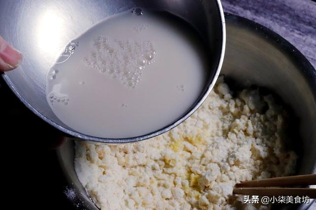 发面烧饼的做法，发面油酥烧饼的做法（发面饼这样做）