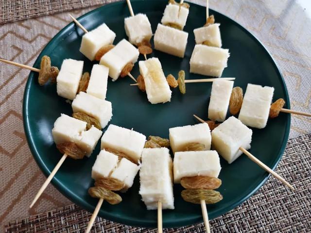 内蒙古自制的干奶酪怎么吃,内蒙古干奶酪图片(锡林郭勒奶酪攻略——带你品草原花样美食) 内蒙古自制的干奶酪怎么吃,内蒙古干奶酪图片(锡林郭勒奶酪攻略——带你品草原花样美食)