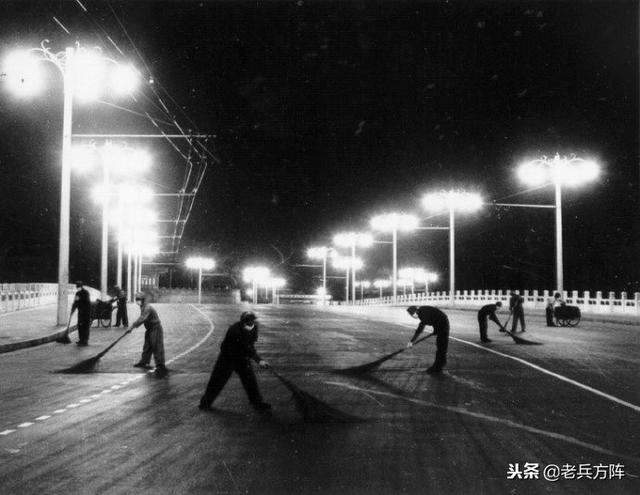 大炼钢铁是哪年，大炼钢铁是哪年下马的（新中国“大跃进”时期工农业生产场景）