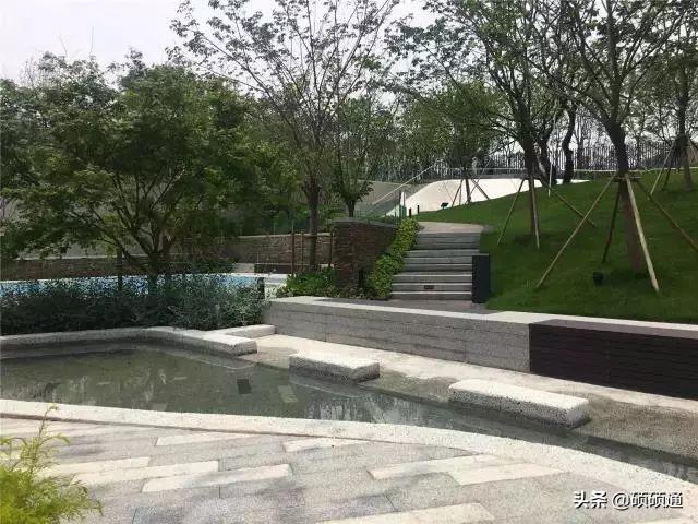 水刷石施工的注意事项有哪些，水刷石施工的注意事项有哪些图片（景观材料详解 · 水洗石）