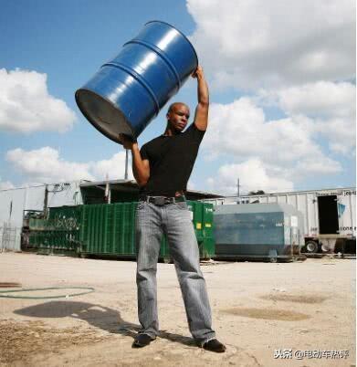 一桶油多少升，国际一桶油多少升（石油为什么以桶为单位来计算）