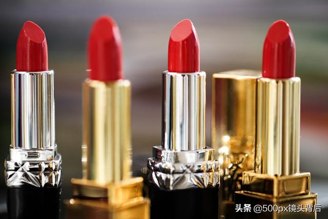 怎样自己在家DIY口红，怎样自己在家做口红（量杯、磅秤、搅拌一个也不能少）