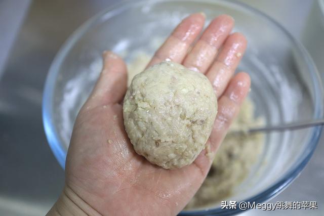 家常牛肉饼怎么做，家常牛肉饼怎么做视频（牛肉土豆别再傻傻红烧了）