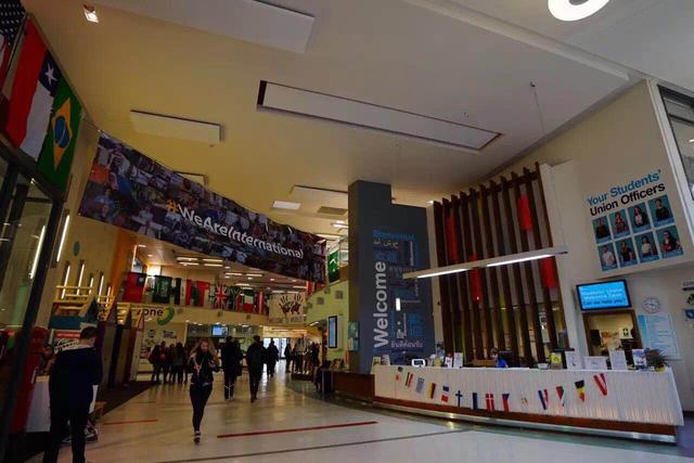 格林威治大学雅思要求，雅思八分可以申请英国什么学校（格林威治大学要求须知丨正在申请的路上）