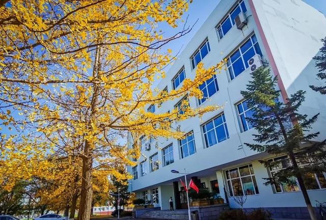 辽东学院宿舍条件怎么样，辽东学院宿舍几人间（辽宁省普通高等院校）