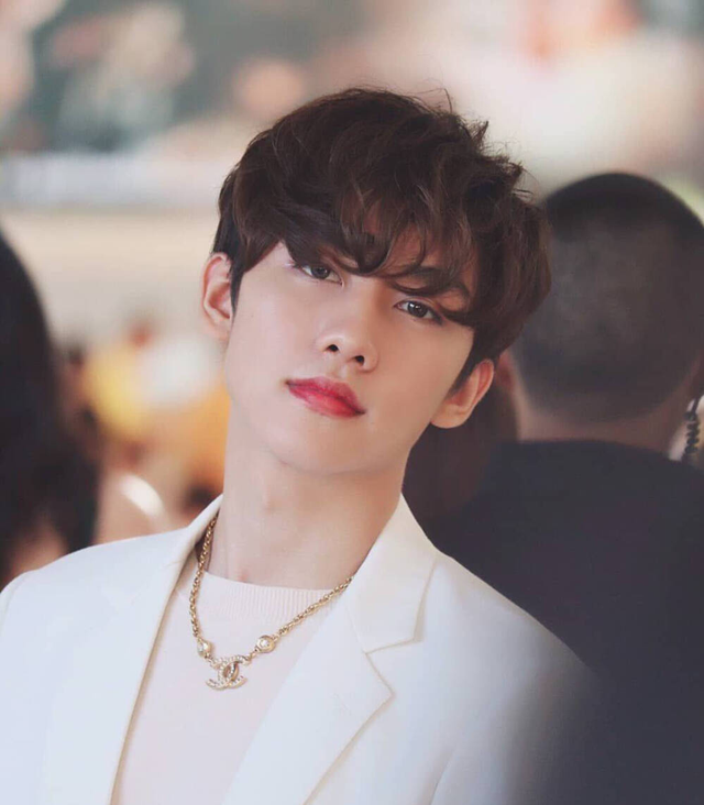 lay是什么意思，lay什么意思（他泰港风少年：黄立贤血统加持）