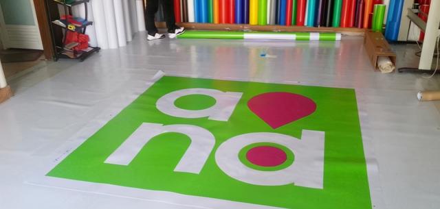 喷绘布多少钱一平方，喷绘布价格（530喷绘布是什么样的布）