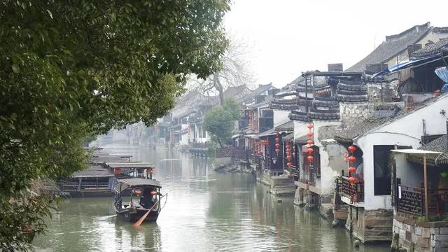 有关月字的诗句，带月字的诗句100首（与月份有关的十二首经典诗作赏析合集）