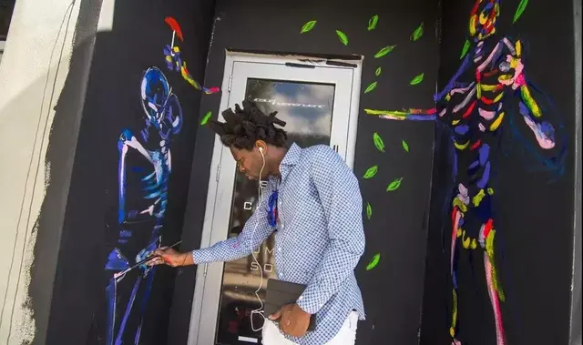 aape怎么读，aape怎么读英文（3500美金的一件卫衣）