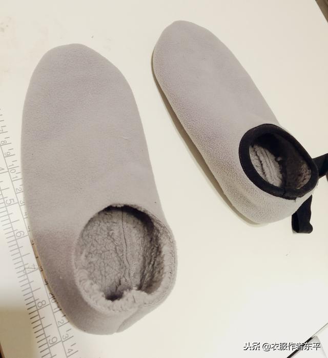 如何制作手工娃娃的袜子，裁衣服剩余的零碎布头不要扔
