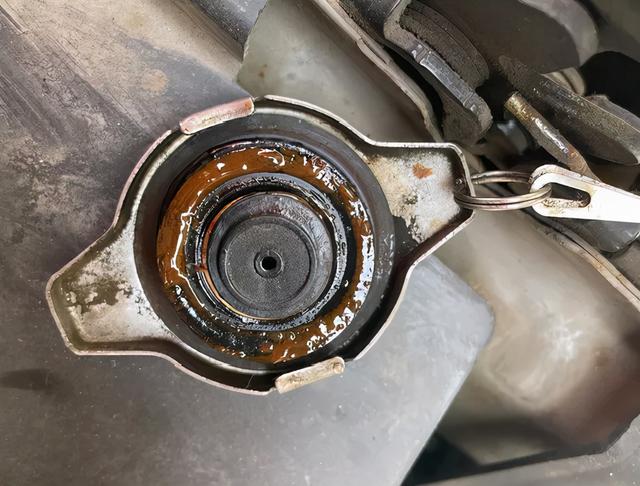 浙江二手车交易，宁波二手车交易市场（花5千多买二手车上路10分钟报废）