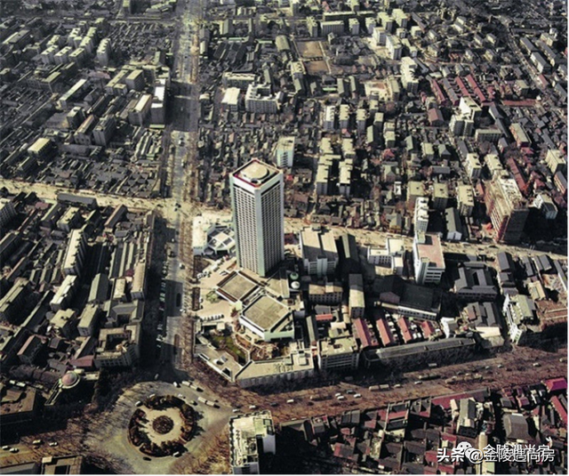 危楼高百尺的危是什么意思，危楼高百尺的“危”（李白眼中的小高层即“危楼”）