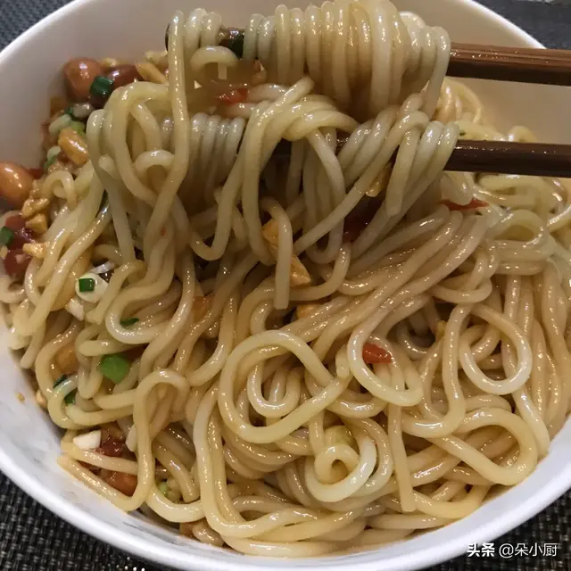 南昌拌粉的做法，南昌拌粉正宗做法（营养美味学会了这样做）