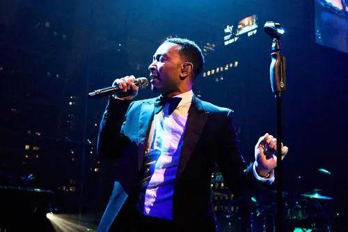 aj水晶底氧化怎么办，aj11水晶底氧化怎么办（它会是你鞋柜中的那双白色球鞋吗）