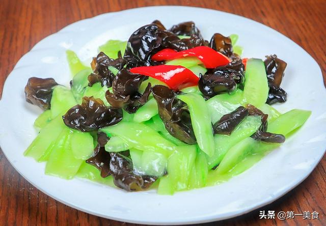青瓜怎么炒好吃，猪利怎么炒好吃（木耳炒青瓜不要直接下锅炒）