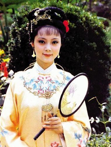 百花之王是什么花，为何薛宝钗的花名签是牡丹