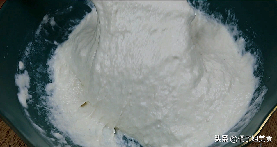 图片[2]-【芝麻大饼】做法步骤图 不揉面不擀面 做法超简单-起舞食谱网