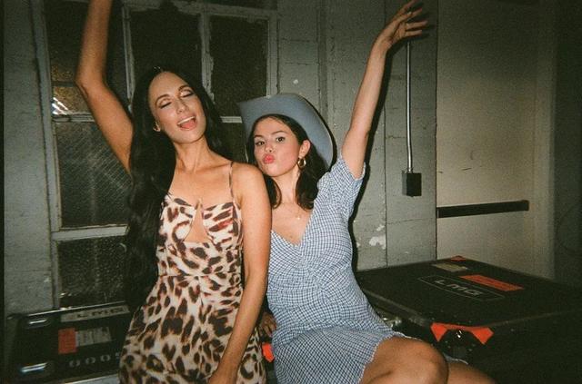 胸大背宽显瘦，胸大腰粗上身丰满