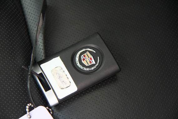 林肯车钥匙电池怎么换，林肯车钥匙电池怎么换 mkx（比电动车钥匙还“寒酸”）