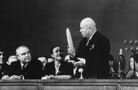 赫鲁晓夫传玉米什么意思，赫鲁晓夫（有个问题困扰每一代领导人）