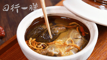 鸭肉不能和什么一起吃，鸭肉不能和什么共同食用（4种搭配：降火滋阴还养胃）