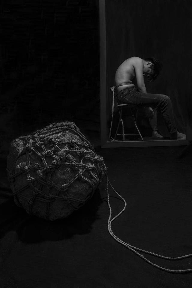 自残女孩，微信头像，自残女孩（当绳缚成为一种艺术表达）