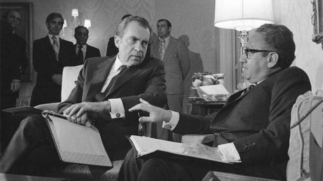 飞机空中解体人有全尸吗 飞机空中解体人会留全尸吗，飞机空中解体人有全尸吗（1969年朝鲜击落美国侦察机）