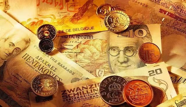 股票什么颜色是涨（股票，白，黄，紫，绿四线含义）