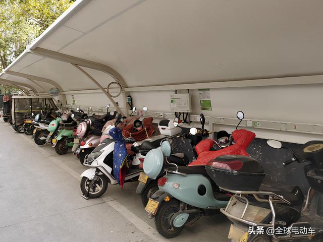 如何修复蓄电池，电瓶坏了怎么修复呢（这5招让电瓶多用1年）