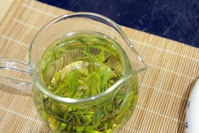 茶叶会发霉吗，普洱茶饼发霉了还能挽救吗（4个步骤教你判断茶叶是否变质）