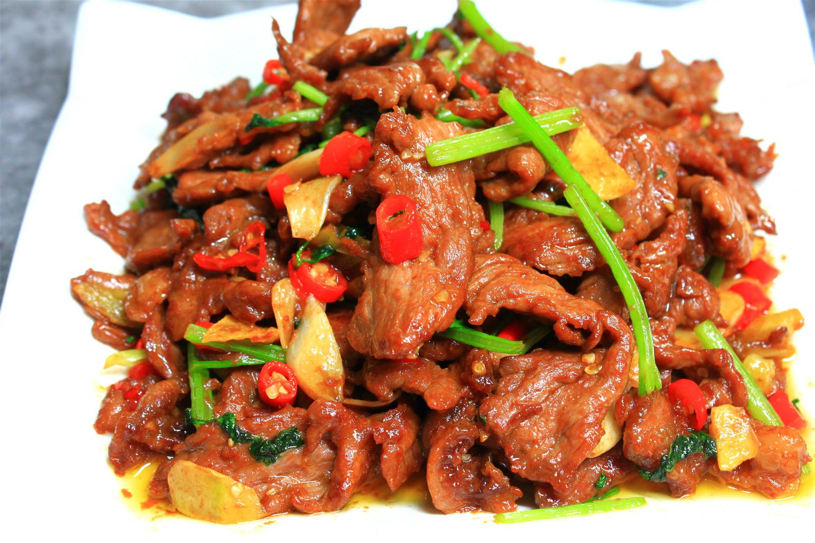 牛肉火锅配菜有哪些(自己买的牛肉涮火锅为什么不嫩)-米亚号