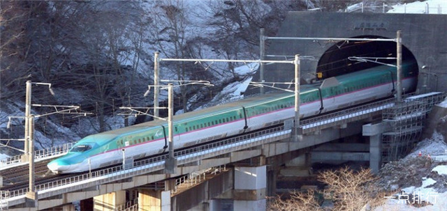 世界最长的海底隧道长度，圣哥达隧道是世界上最长最深的交通隧道