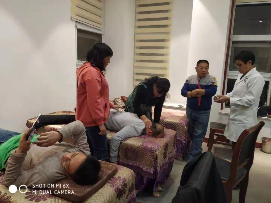 艾灸培训学校(艾灸在哪里学最正宗)
