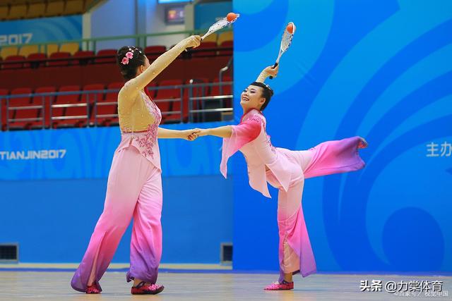 柔力球初学者基本动作，柔力球初学者入门基本动作（新手必备！柔力球怎么玩）