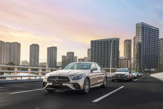 新款奔驰e300,奔驰新e300("双重性格"的行政级座驾)