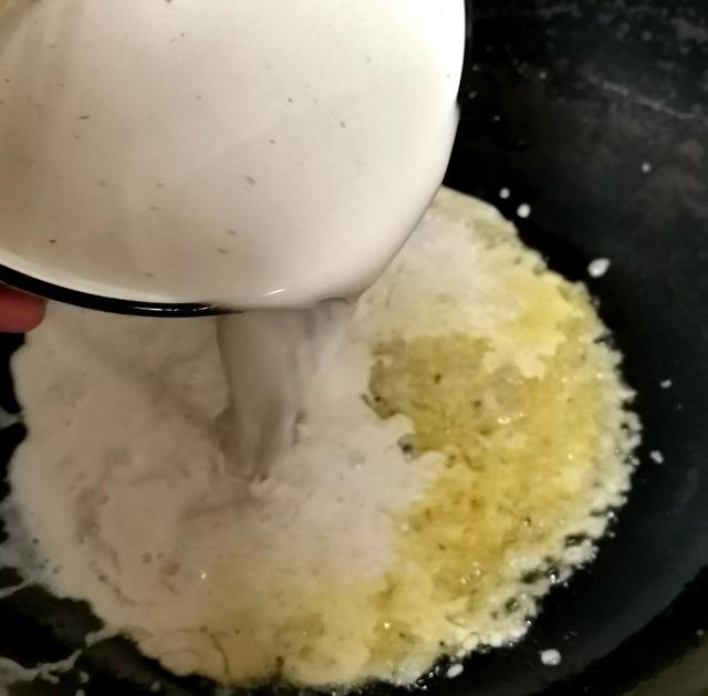 红薯粉怎么做好吃，炒红薯粉怎么做好吃（红薯粉的好吃做法）