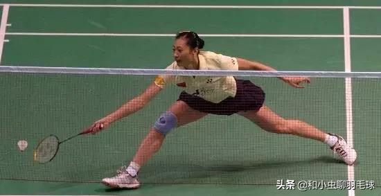 打羽毛球的技巧大全，打羽毛球的技巧大全视频（14个技巧帮你提升）
