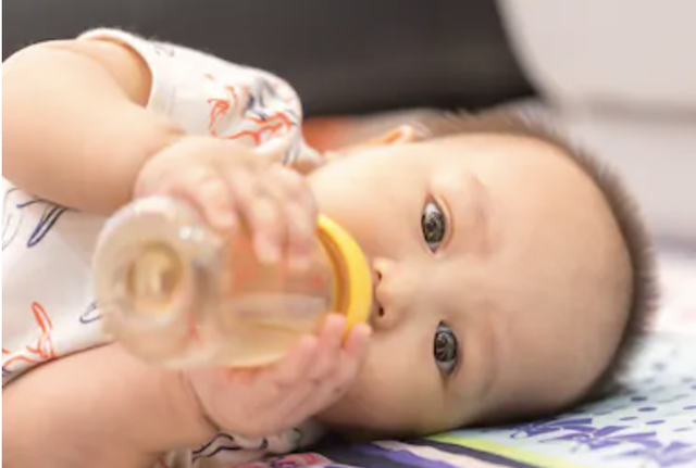 硅胶奶瓶好还是ppsu材质的好，硅胶和ppsu材质奶瓶哪个好（帮你找到最合心的奶瓶）