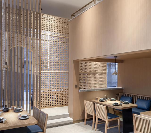 胡马八破名字由来，Restaurant