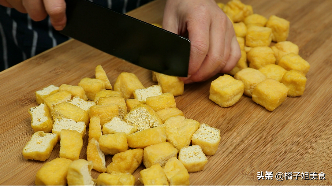 图片[3]-简单又实惠的胡萝卜豆泡炒菜做法 色香味俱全 全家都爱吃-起舞食谱网