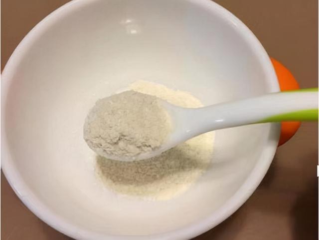 米粉有哪些营养价值，米粉可以炒哪些菜（第一口辅食：小米粉大学问）