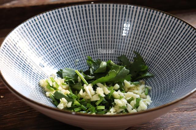 四川正宗酸辣粉，最好吃的酸辣粉牌子排行榜（开店20年的老师傅教您正宗酸辣粉做法）