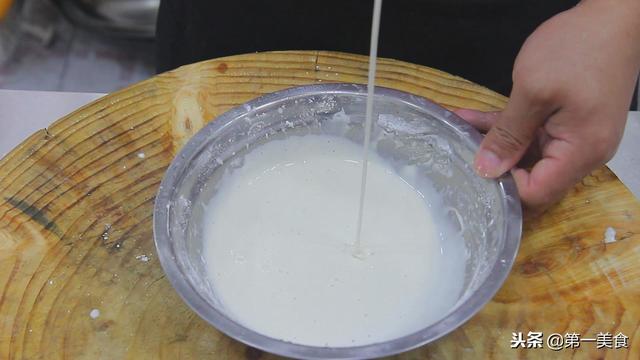 藕饼夹肉的做法，厨师长分享一个诀窍