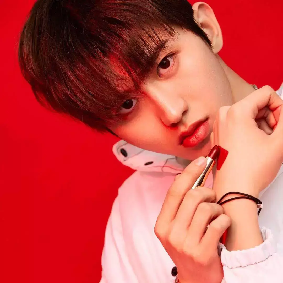 kanebo明星产品，孕妇能用的大牌护肤品（跨性别带货风有点大）