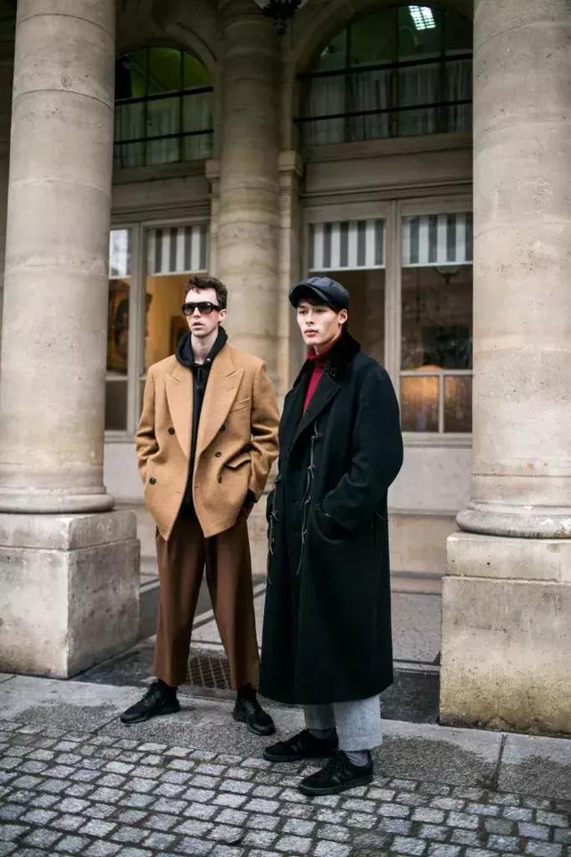 驼色是什么颜色，驼色大衣内搭什么颜色（请不要放过“驼色”）