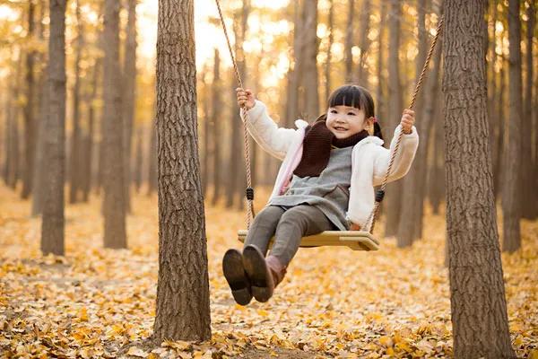 秋千怎么画最好看,秋千怎么画最好看(清明节习俗之荡秋千) 秋千怎么画最好看,秋千怎么画最好看(清明节习俗之荡秋千)