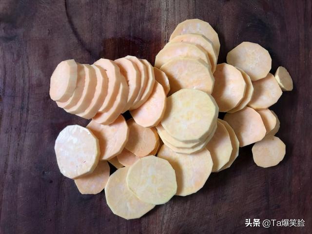 烤箱烤地瓜，原蜂蜜烤地瓜片（烤箱烤地瓜干怎么烤）